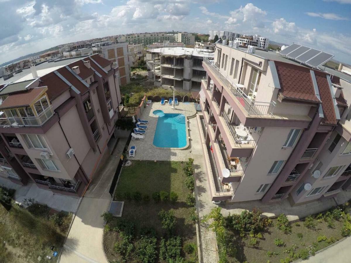 Anfid Apartments Burgas Luaran gambar